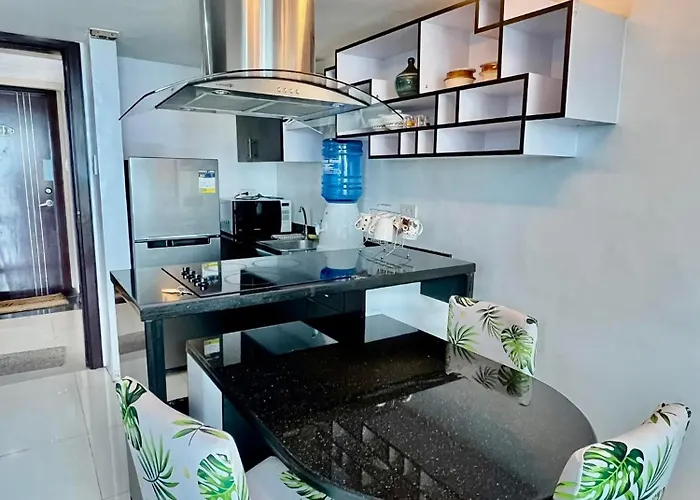 Huge Loft Type At Queen Of The South *